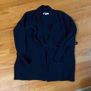 Oversized Navy Knit Sweater with Pockets